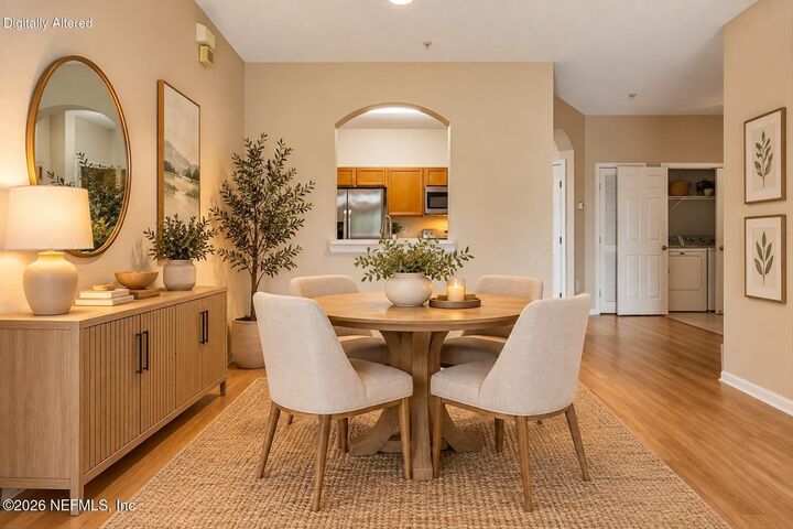 Property Photo: 10550 Baymeadows Road 913 FL 32256