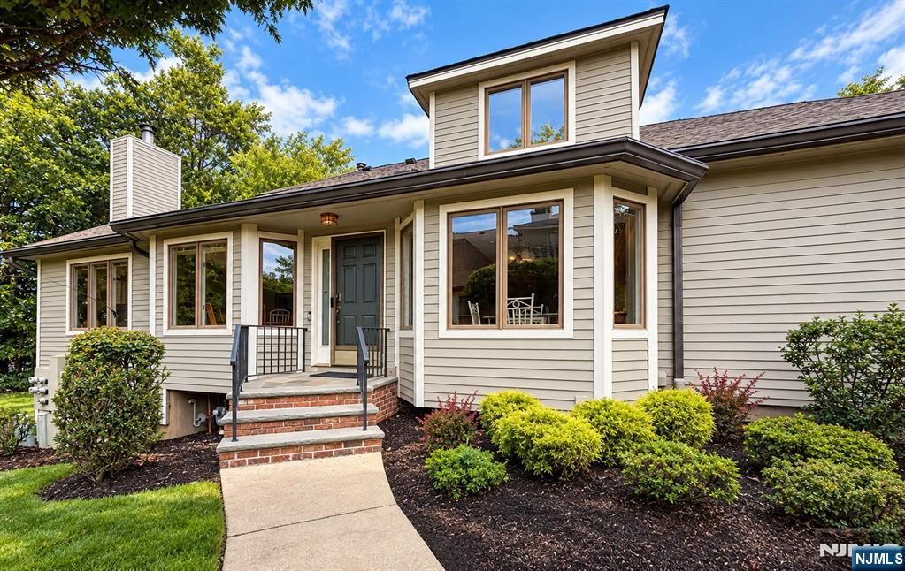 Property Photo: 125 Lakeview Drive 125 NJ 07675