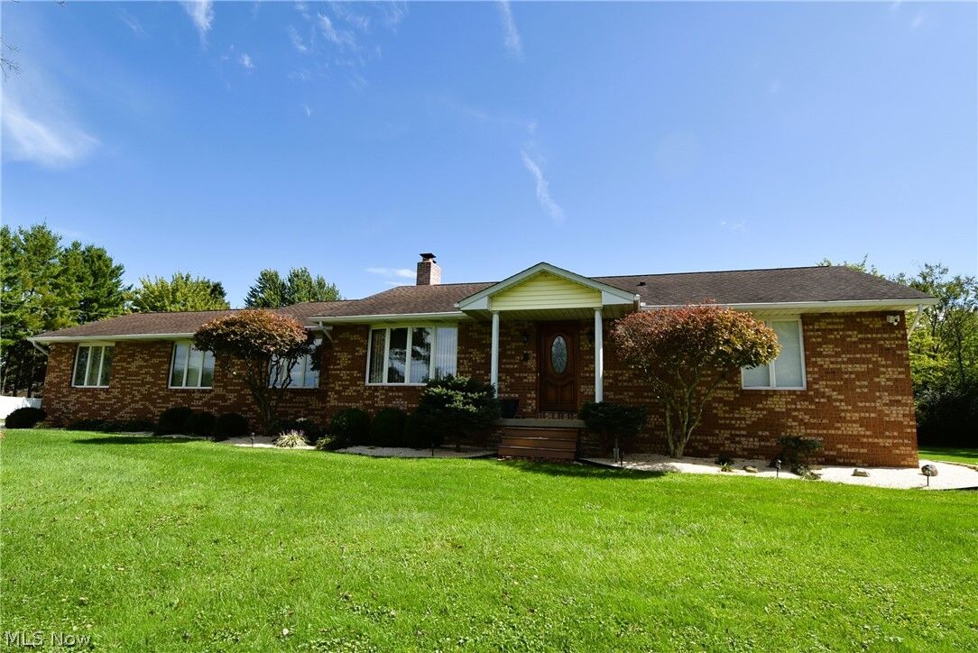 Property Photo: 3160 Durst Clagg Road NE OH 44481