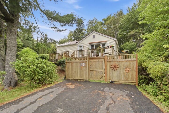 Property Photo: 104 Lakeview Avenue NS B4E 3B5