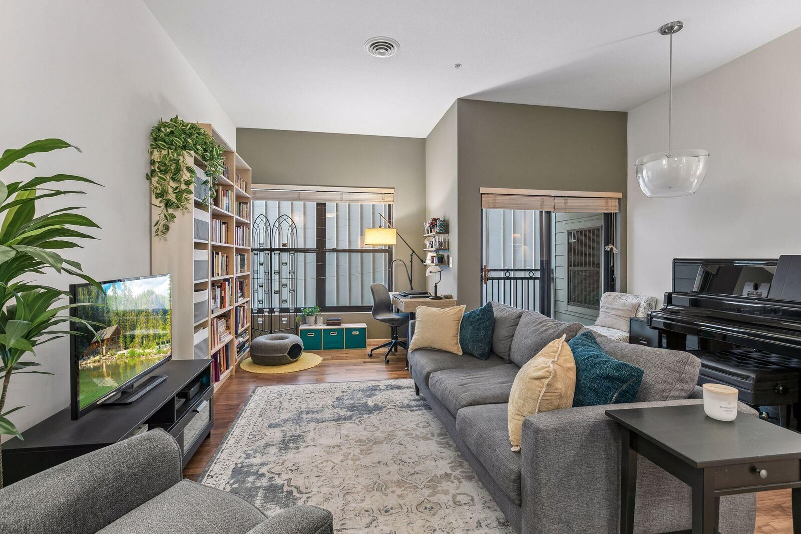 Property Photo:  270 4th Street E 207  MN 55101 