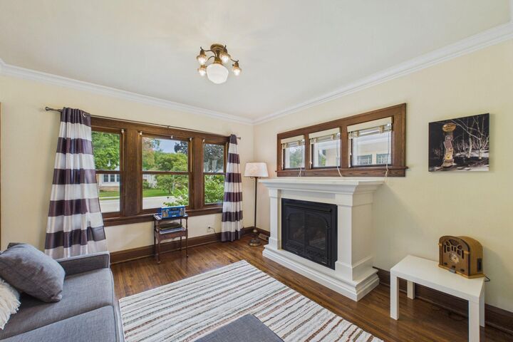 Property Photo: 4039 Russell Avenue N MN 55412