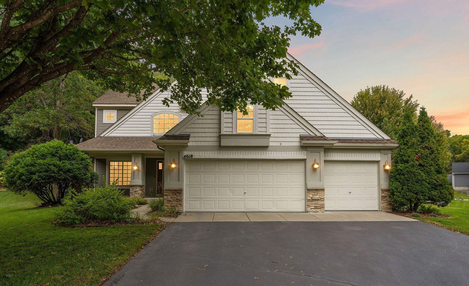 Property Photo:  4618 Melina Court NE  MN 55376 