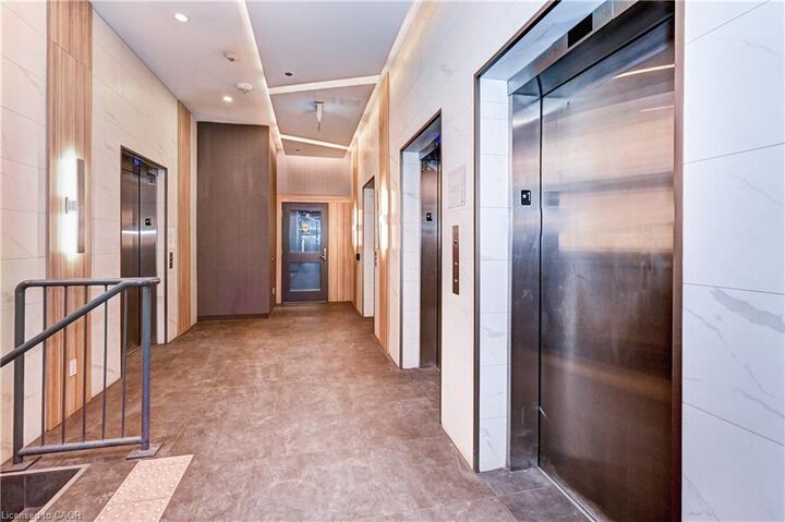 Property Photo:  60 Frederick Street 1213  ON N2C 0H7 