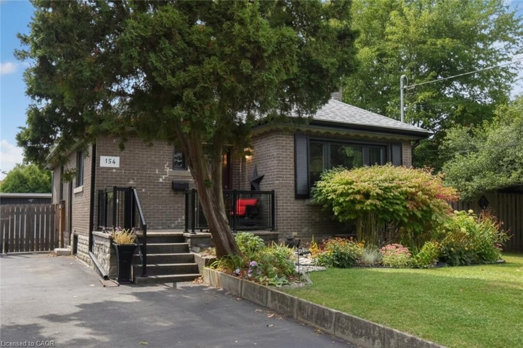 Property Photo:  154 Ewen Road  ON L8S 3C7 