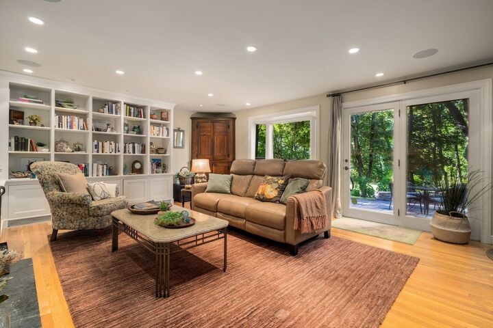 Property Photo: 86 Common Street 86 MA 02478