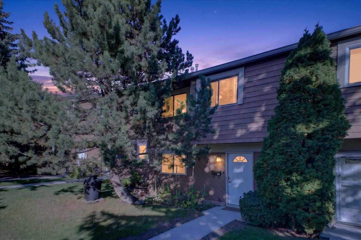Property Photo:  4940 39 Avenue SW 61  AB T3E 6M7 