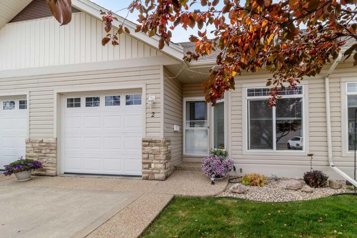 Photo de la propriété:  939 Ramage Crescent 2  AB T4P 3Z9 