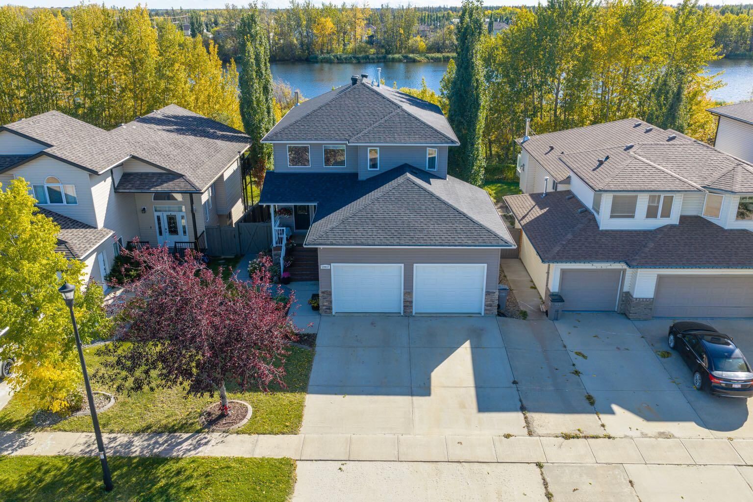 Property Photo:  10937 65 Avenue  AB T8W 0B3 