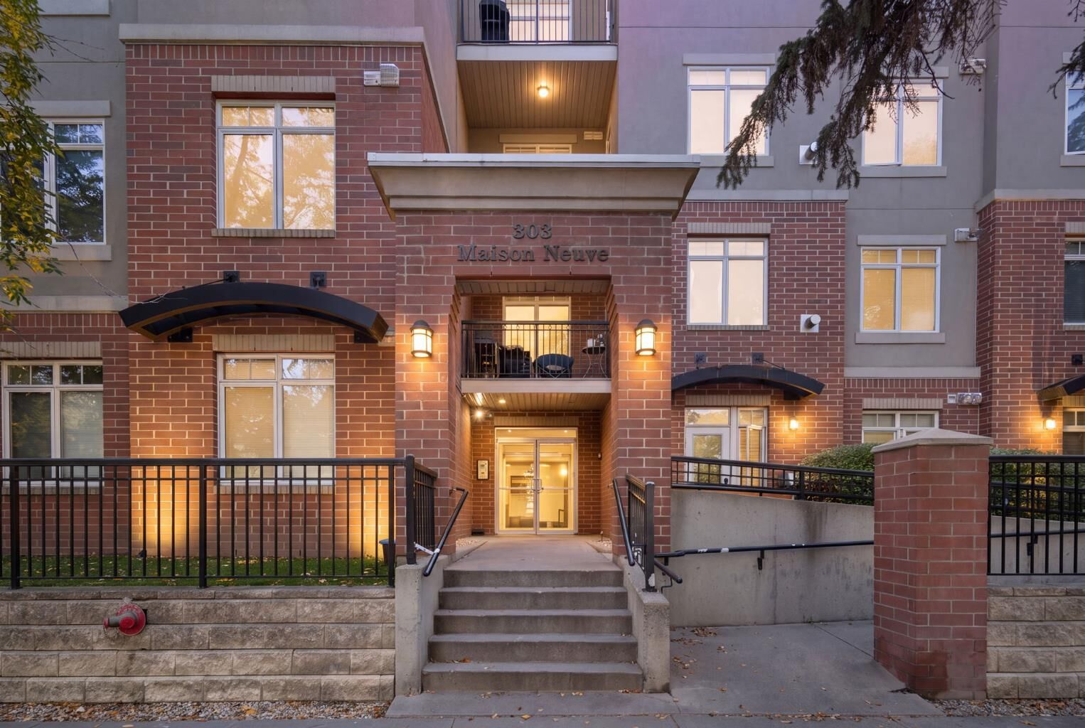 Property Photo:  303 19 Avenue SW 207  AB T2S 0E1 