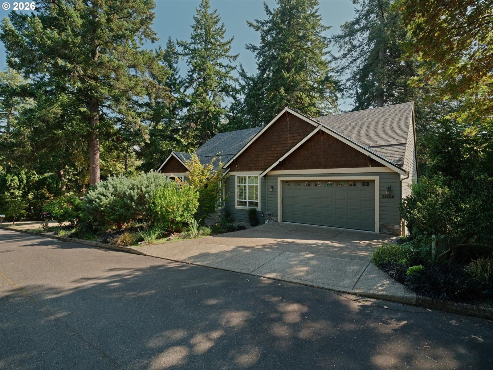 Property Photo: 3044 SW Wilbard St OR 97219