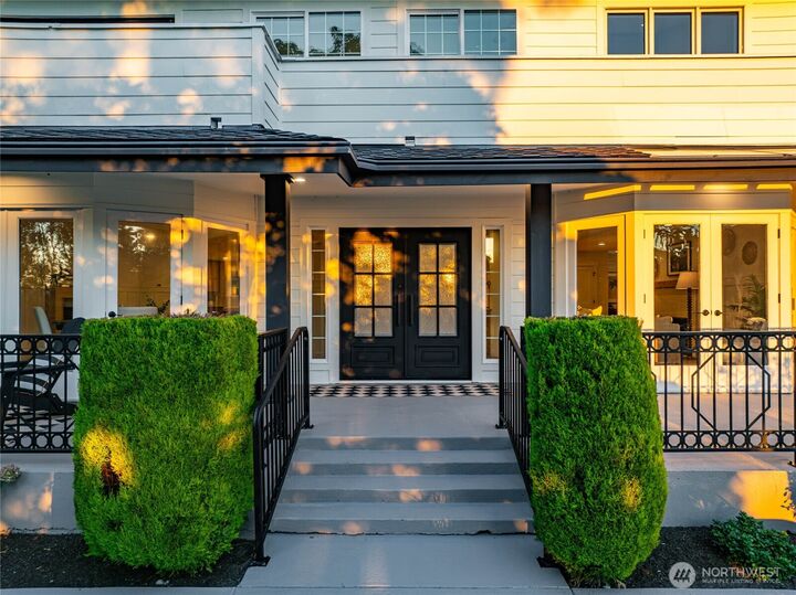 Property Photo: 4428 92nd Avenue NE WA 98004