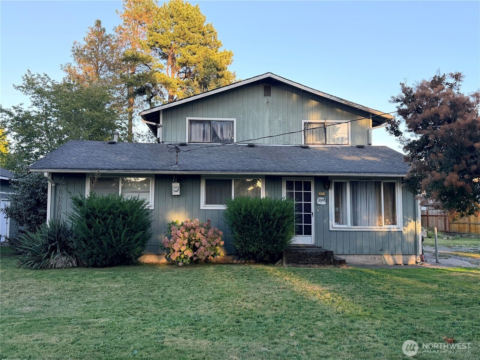 Property Photo:  317  Butte Avenue  WA 98047 