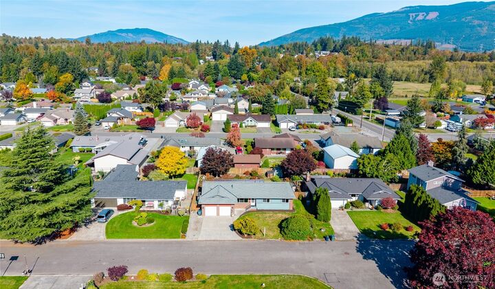 Property Photo:  820  Dana Drive  WA 98284 