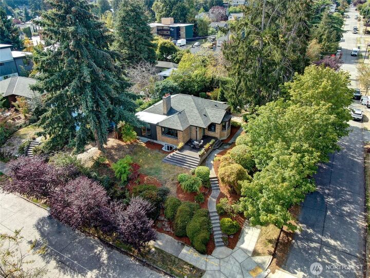 Property Photo:  4201  51st Avenue S  WA 98118 