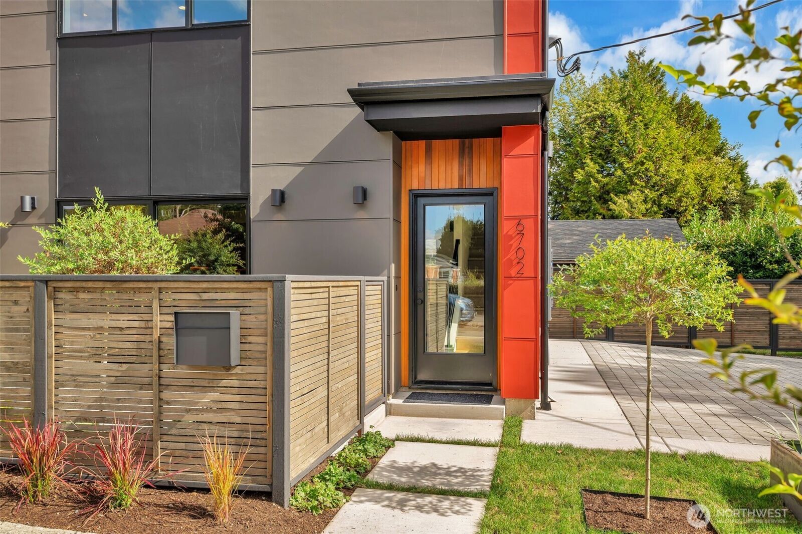 Property Photo: 6702 52nd Avenue S WA 98118