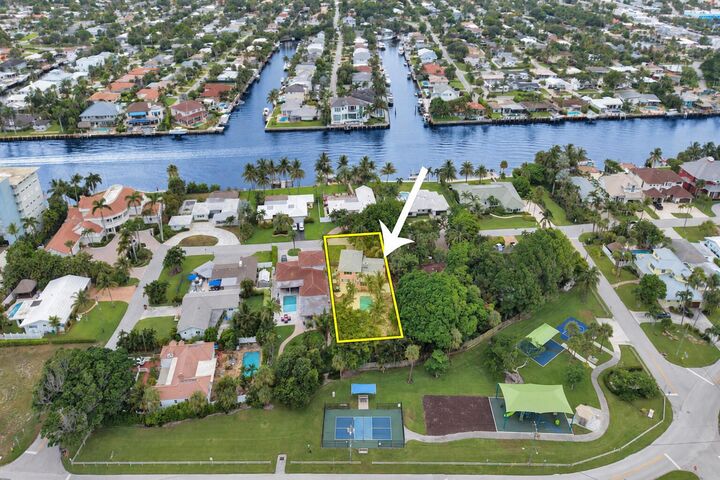 Property Photo: 460 SE 18th Avenue FL 33441