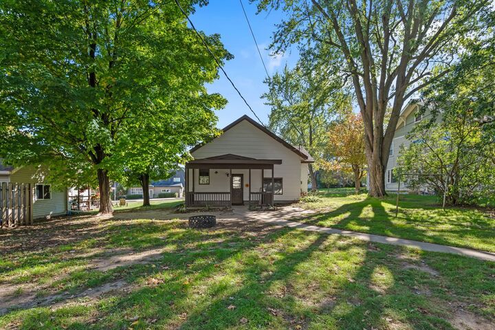 Property Photo:  105 6th Avenue  WI 54871 