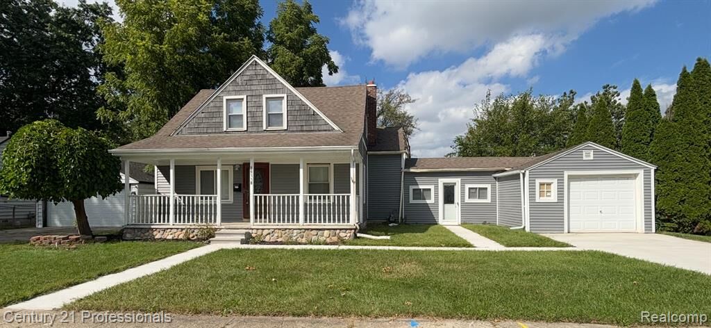 Property Photo:  29118 James Street  MI 48135 