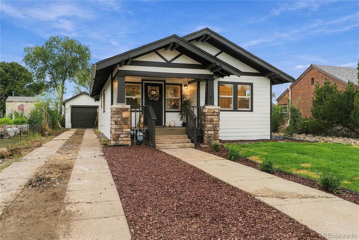 Property Photo:  53 S 10th Avenue  CO 80601 