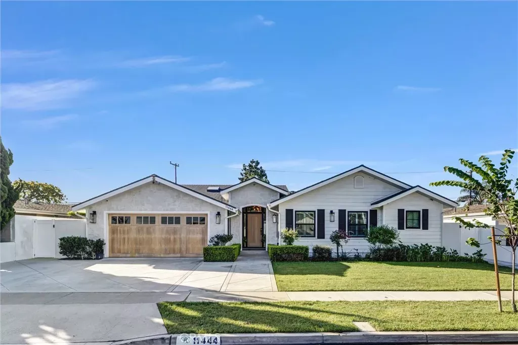 Property Photo:  11444 Harrisburg Road  CA 90720 