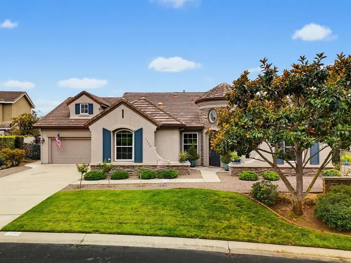 Property Photo:  1139 Highland Park  CA 92028 