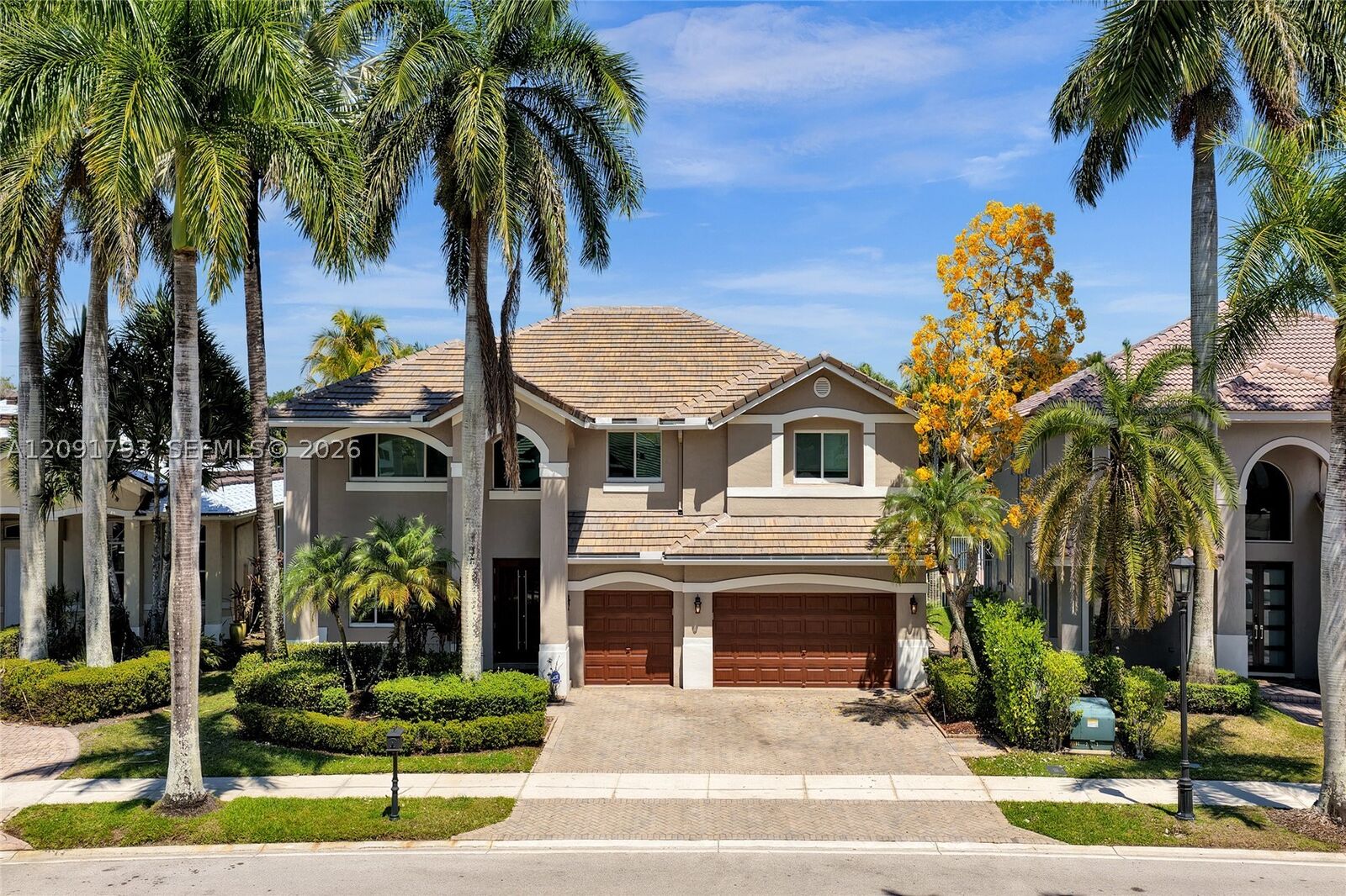 Property Photo:  2410 Deer Creek Road  FL 33327 