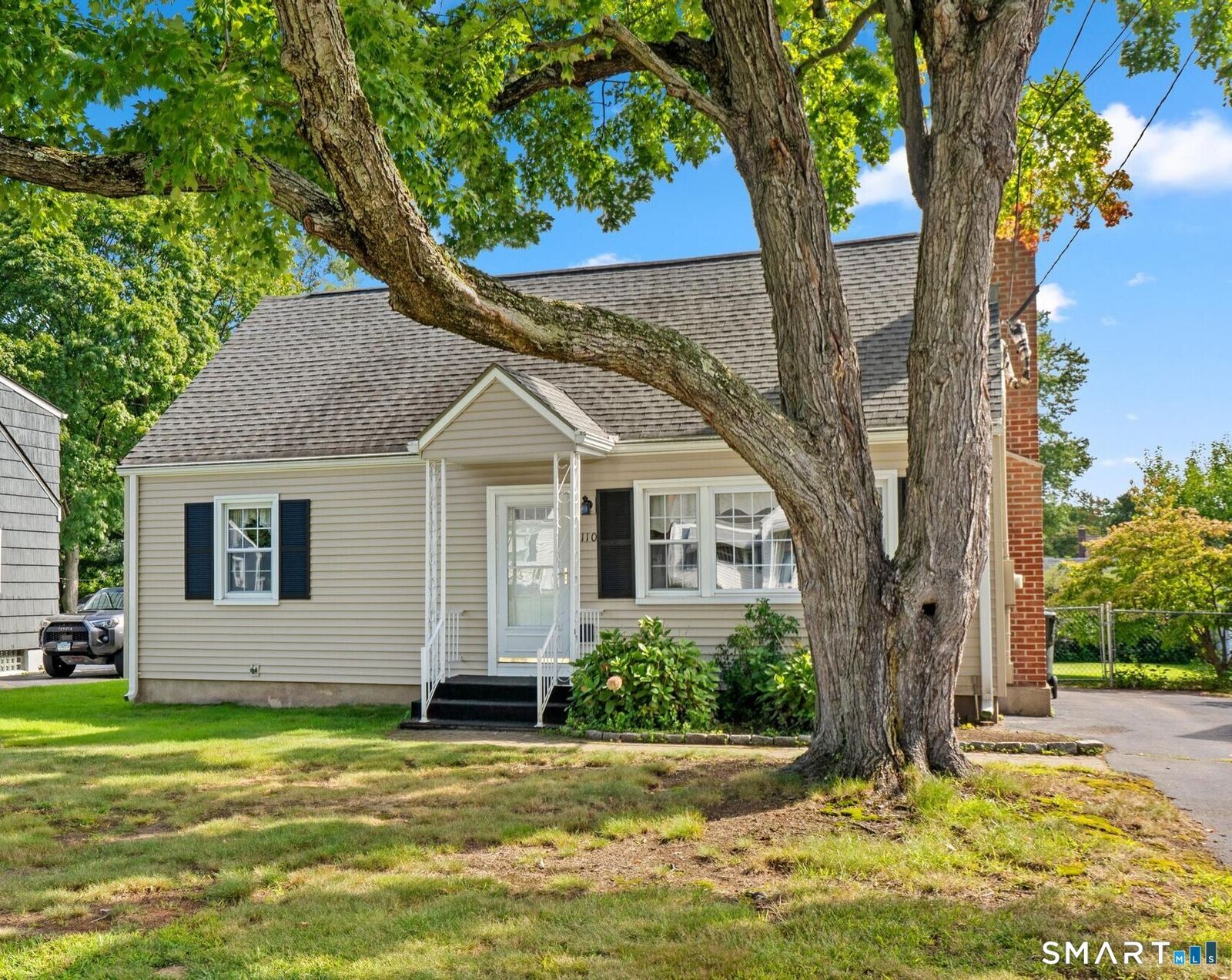 Property Photo: 110 Randal Avenue CT 06110