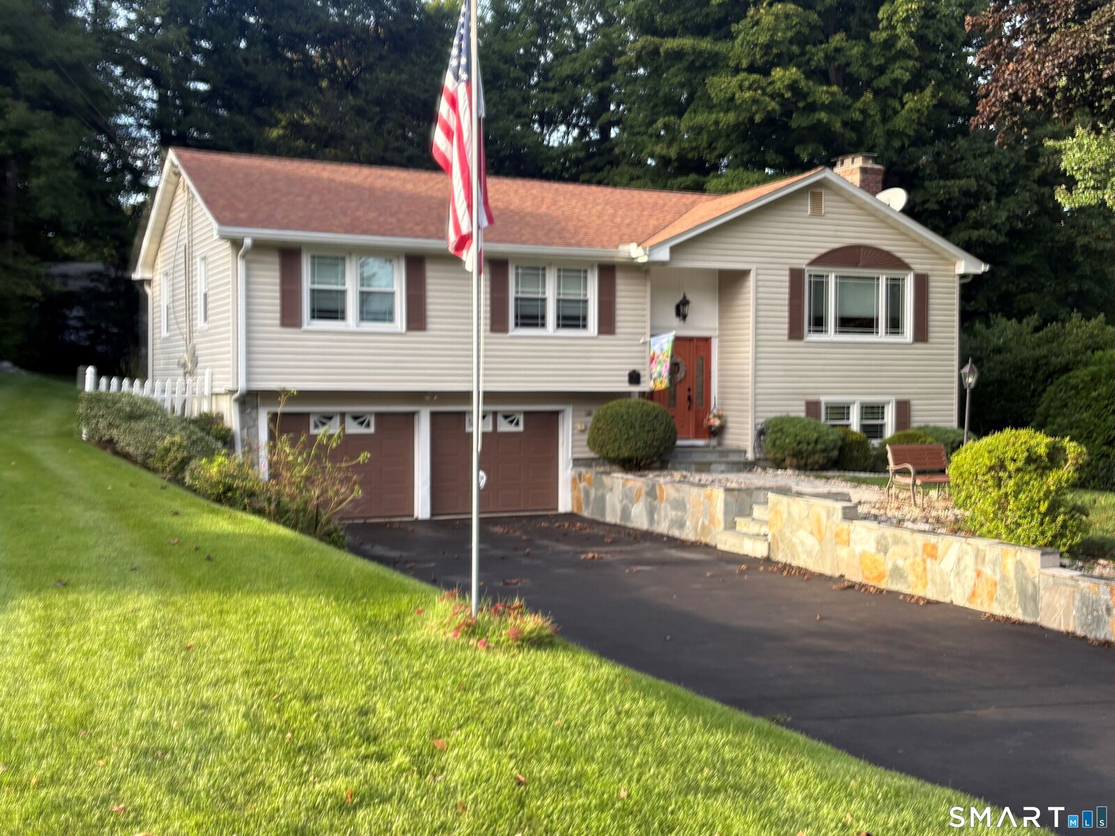 Property Photo:  4 Dempsey Court  CT 06401 