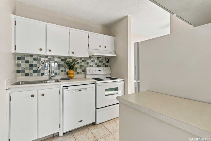 Property Photo:  320 5th Avenue N 1907  SK S7K 2P5 