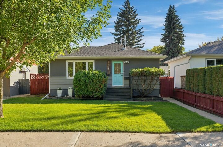 Property Photo: 1118 2nd Street E SK S7H 1R5