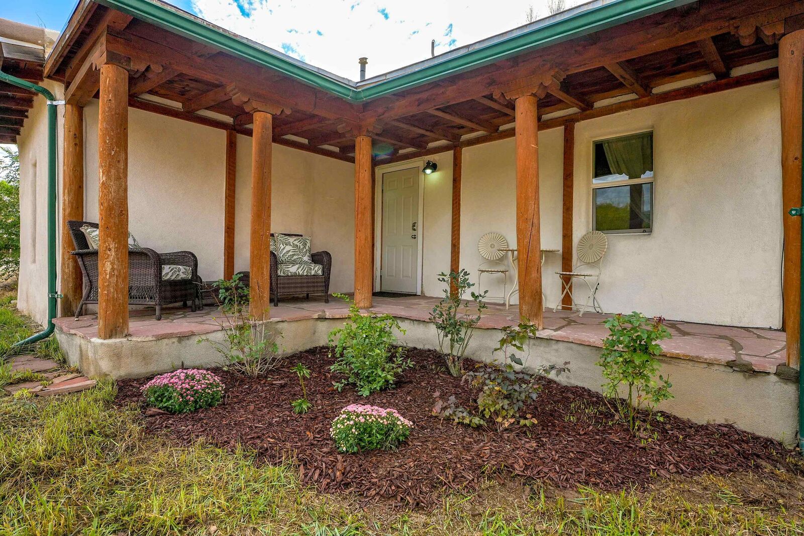 Property Photo:  1 Juan Padilla Rd  NM 87514 