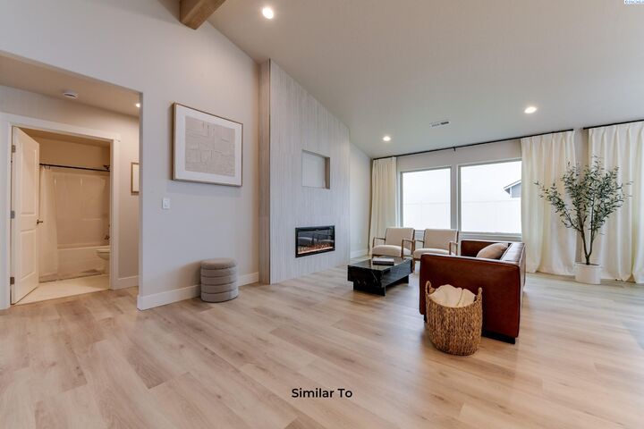 Property Photo:  1606 Parkwood Ct  WA 98930 
