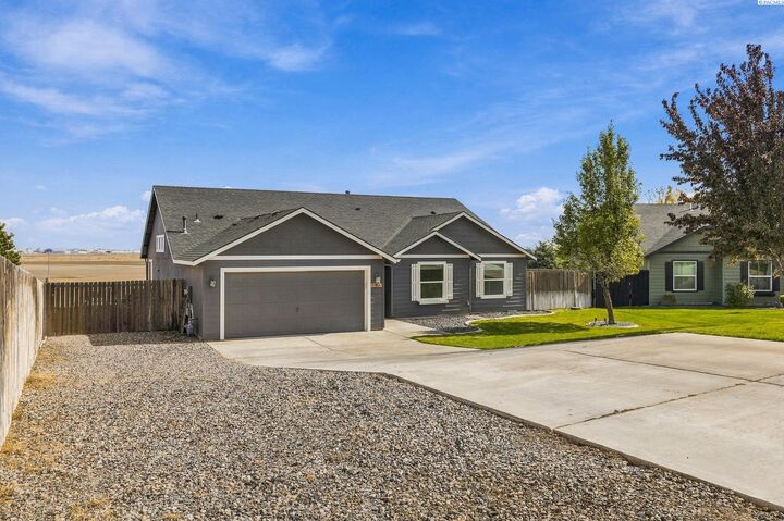 Property Photo:  4807 Bragueta Ct  WA 99301 