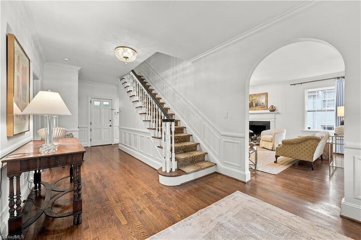 Property Photo: 628 Roslyn Road NC 27104