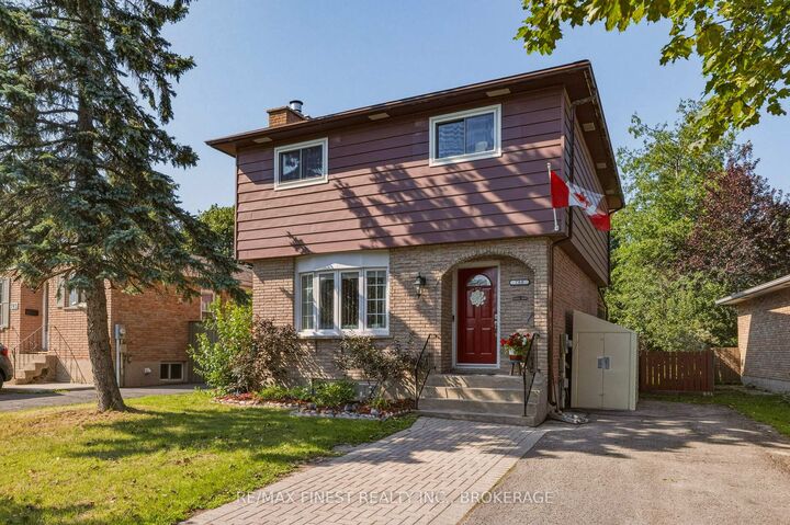 Photo de la propriété: 780 Cedarwood Drive ON K7P 1M7