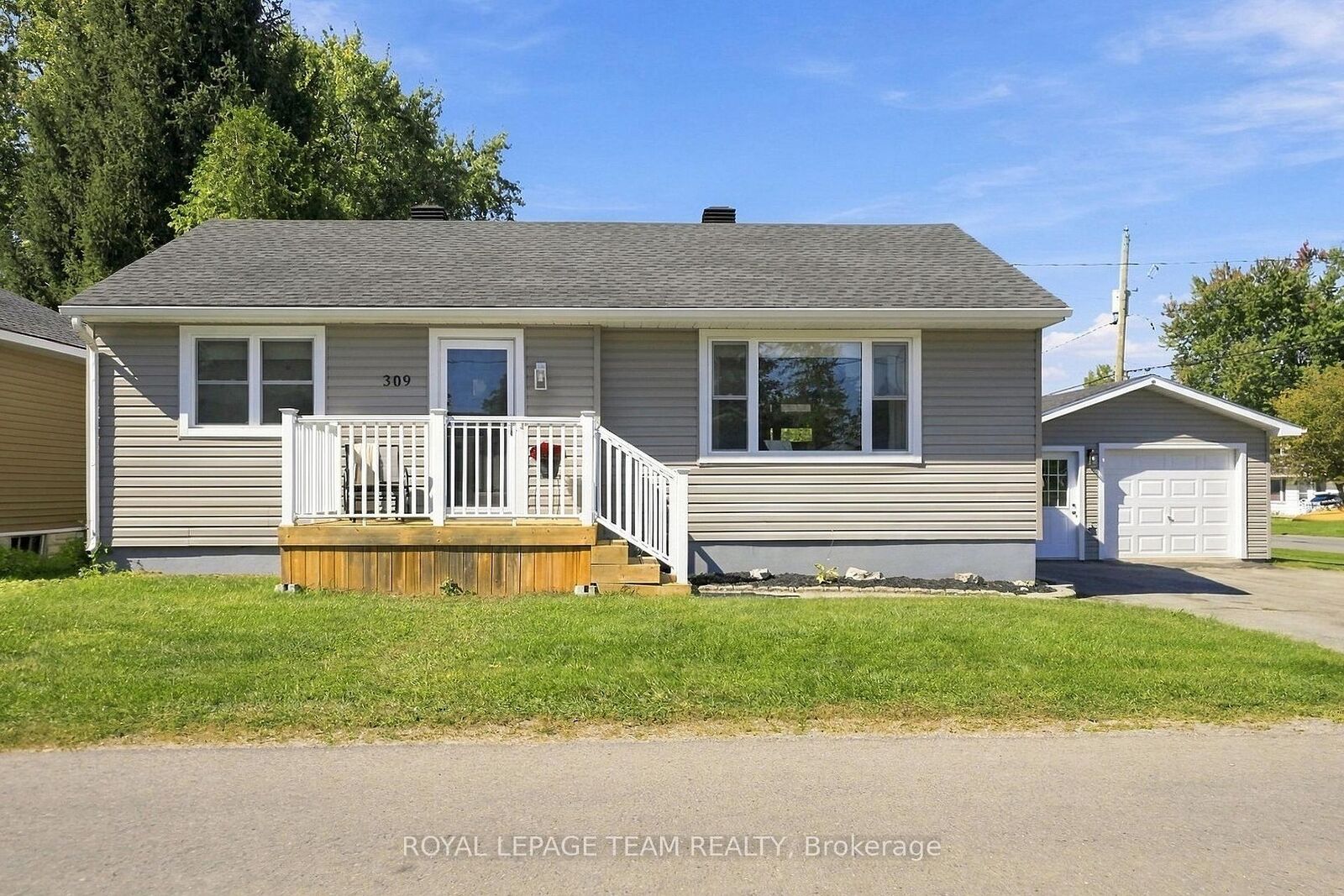 Photo de la propriété:  309 George Street East N/A  ON K0G 1J0 