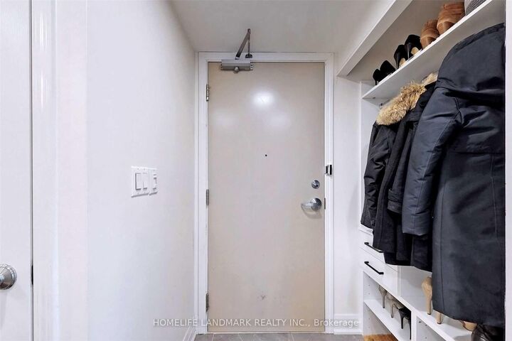 Property Photo:  18 Holmes Avenue 2605  ON M2N 0E1 