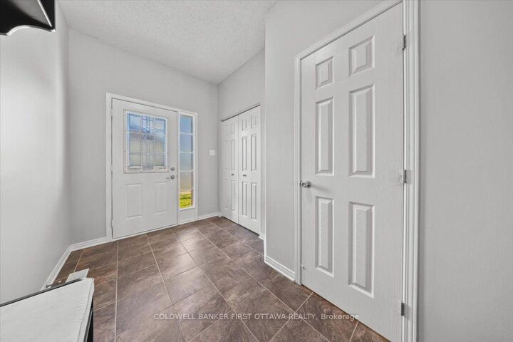 Property Photo:  132 Maravista Drive  ON K2J 0K7 