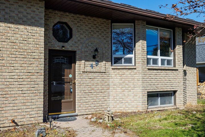 Property Photo:  49 Queen Street  ON K0M 1A0 