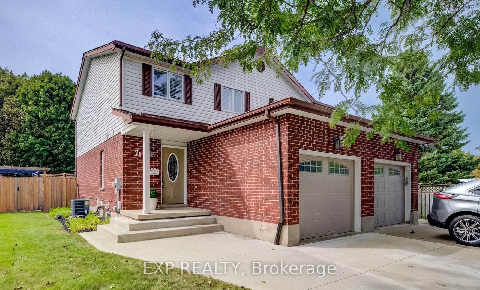 Photo de la propriété:  71 Juniper Street  ON N3C 3A1 