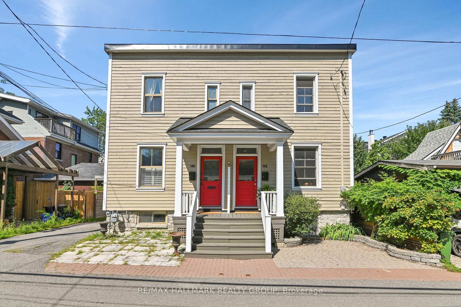 Photo de la propriété:  142 River Lane  ON K1M 1T1 
