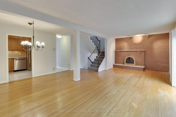Property Photo:  1397 Royal York Road 17  ON M9A 4Y9 