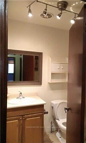 Property Photo:  194 Robert Hicks Drive E  ON M2R 3R5 
