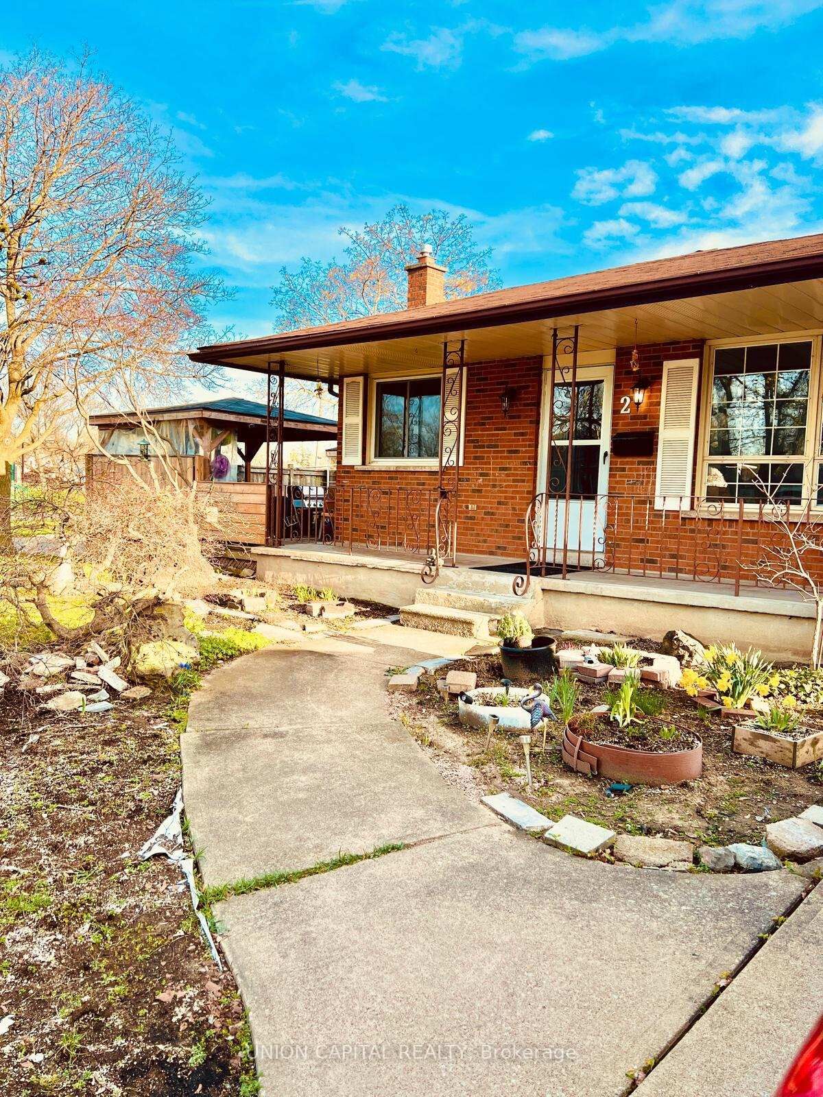 Property Photo:  2 Shetland Crescent  ON L2P 3P7 