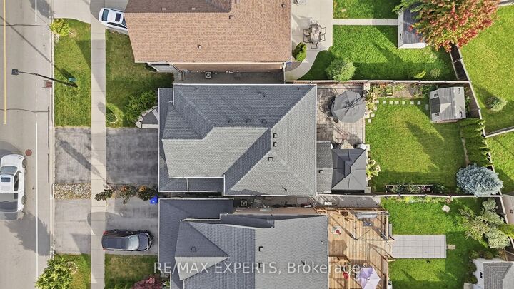 Photo de la propriété:  323 Langford Boulevard  ON L3Z 0P7 