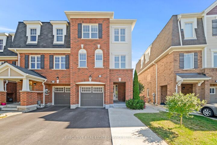 Property Photo:  98 Bannister Crescent  ON L7A 4H4 