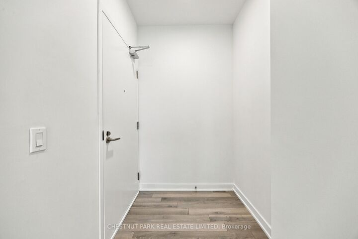 Property Photo:  230 Simcoe Street 625  ON M5T 1T4 