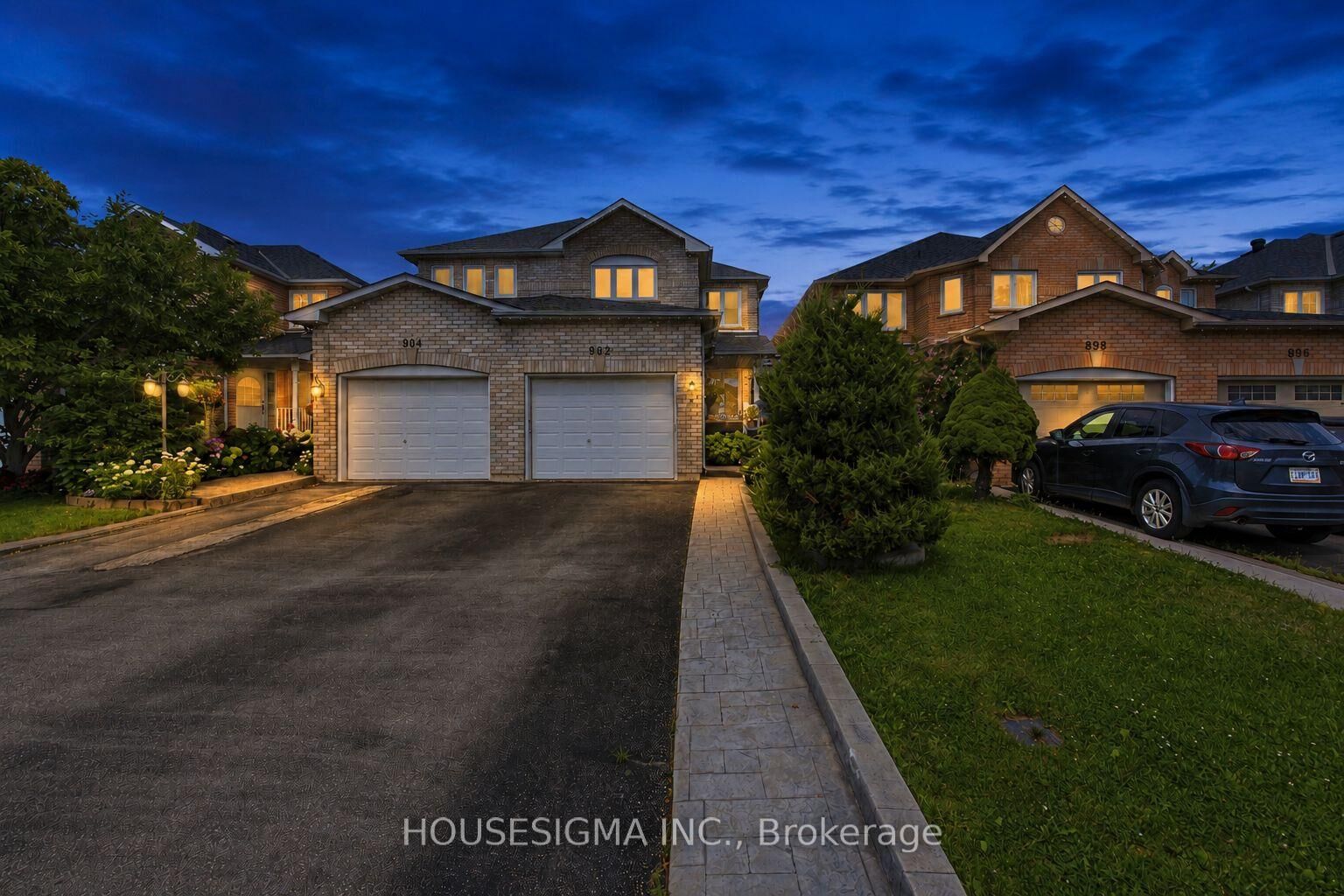 Photo de la propriété: 902 Applecroft Circle ON L5V 2A7