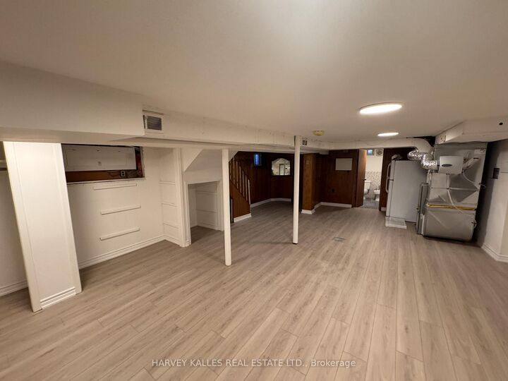 Property Photo:  628 Manning Avenue Lower  ON M6G 2V9 